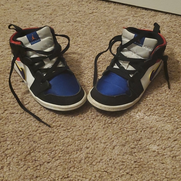 Shoes - Picture 3 of 3